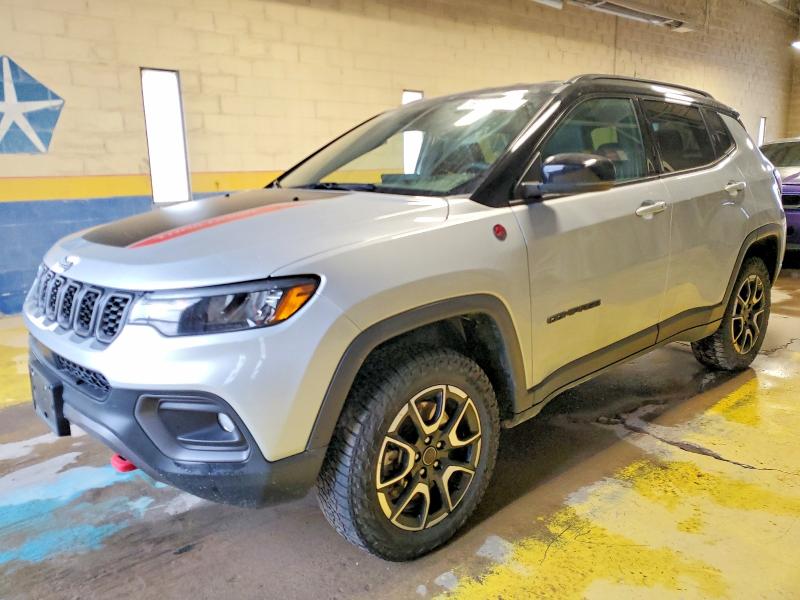 JEEP COMPASS TR 2025 z numerem VIN 3C4NJDDN0ST524223 - Zdjęcie z aukcji