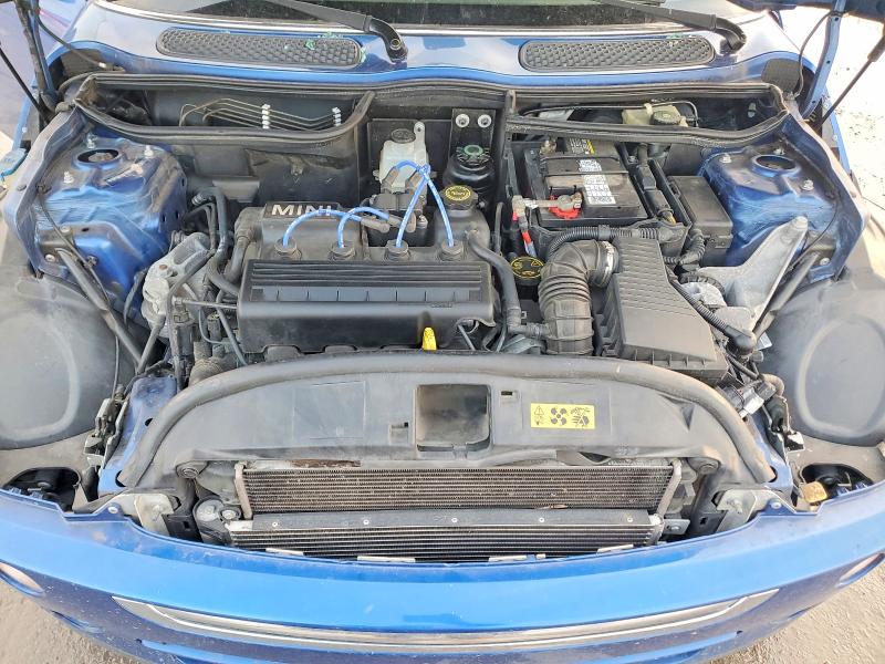 Photo 11 from auction – 2005 MINI COOPER with VIN WMWRF334X5TF62502