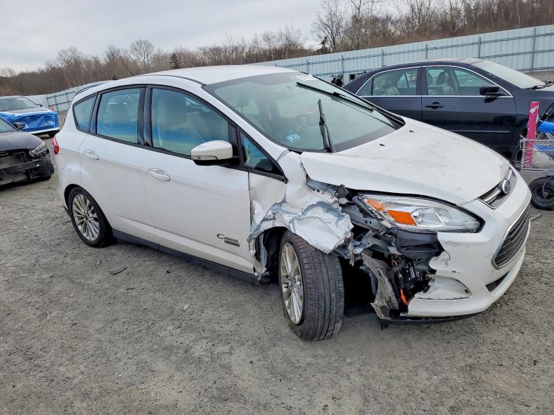 Photo 4 from auction – 2017 FORD C-MAX SE with VIN 1FADP5EU7HL103177
