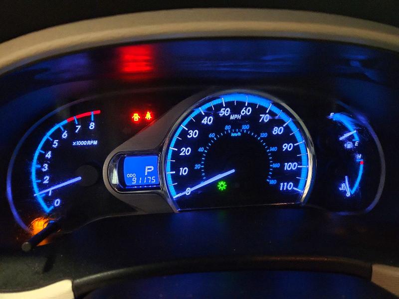 Photo 9 from auction – 2014 TOYOTA SIENNA XLE with VIN 5TDYK3DC4ES461709