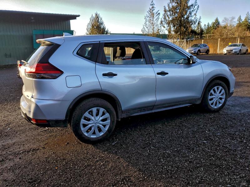Photo 3 from auction – 2017 NISSAN ROGUE S with VIN KNMAT2MV7HP533639