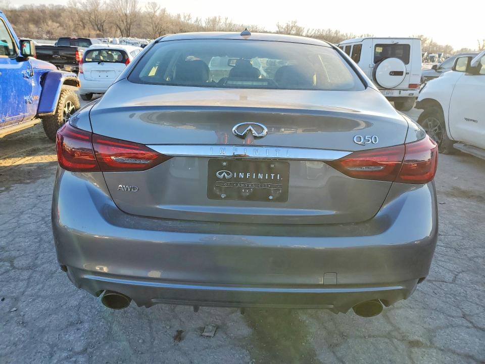 Photo 6 from auction – 2019 INFINITI Q50 LUXE with VIN JN1EV7AR4KM591753
