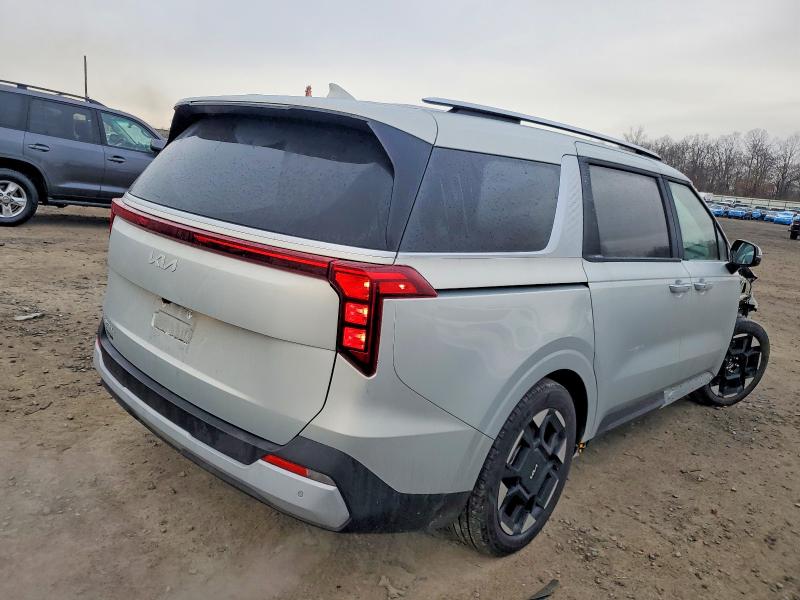 Photo 3 from auction – 2025 KIA CARNIVAL E with VIN KNDNC5K32S6465557