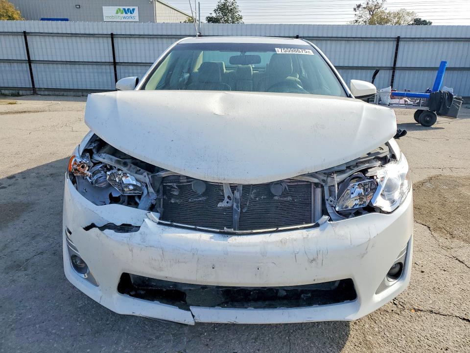 Photo 5 from auction – 2014 TOYOTA CAMRY with VIN 4T1BK1FK5EU027028