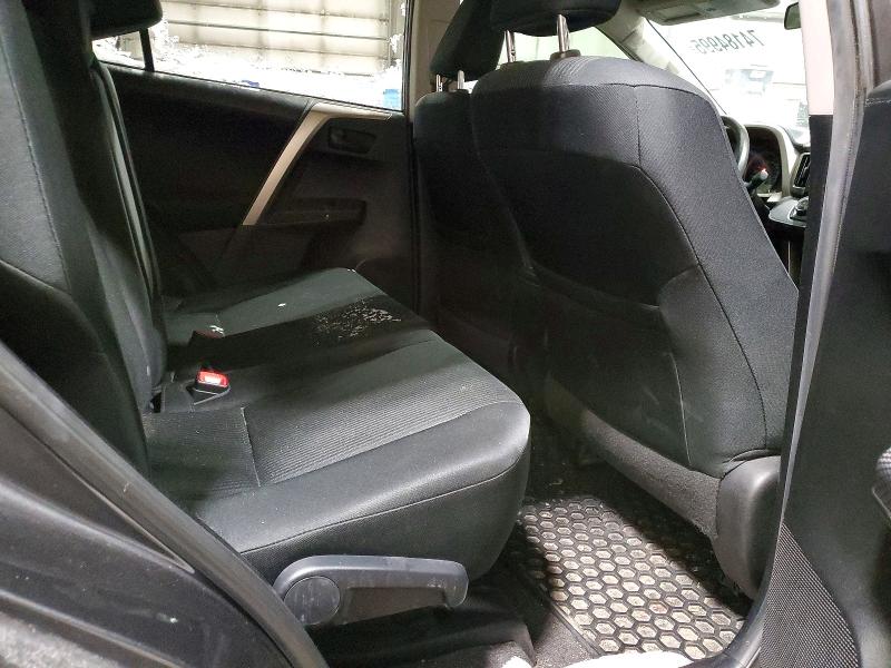 Photo 11 from auction – 2015 TOYOTA RAV4 LE with VIN 2T3BFREV1FW408608