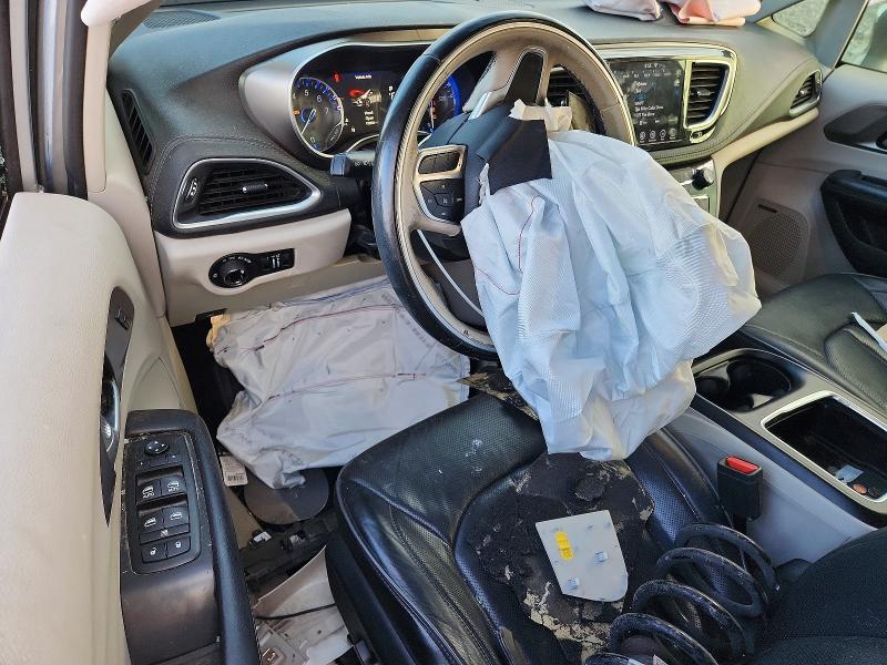 Photo 8 from auction – 2018 CHRYSLER PACIFICA L with VIN 2C4RC1GG9JR251968