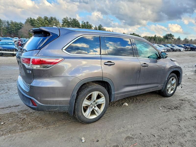 Photo 3 from auction – 2016 TOYOTA HIGHLANDER with VIN 5TDDCRFH1GS015723