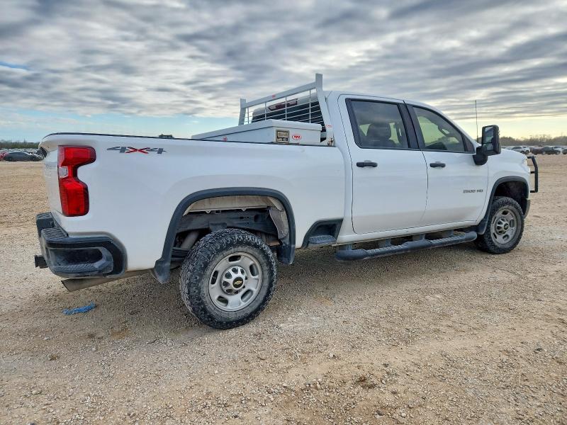Photo 3 from auction – 2020 CHEVROLET SILVERADO with VIN 1GC4YLE7XLF141581