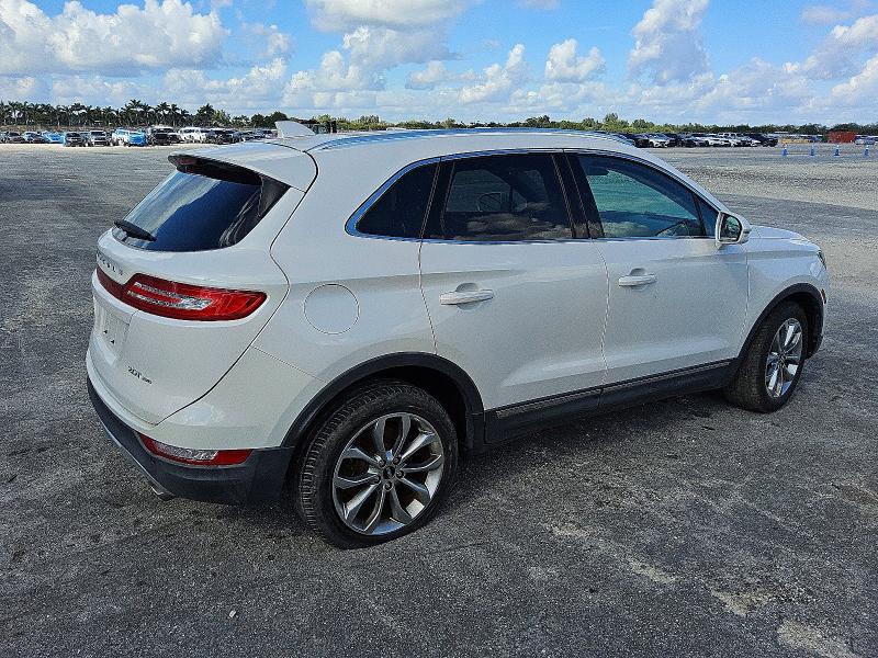 Photo 3 from auction – 2018 LINCOLN MKC with VIN 5LMCJ2D98JUL00113