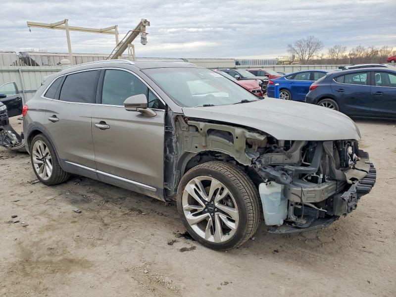 Photo 4 from auction – 2016 LINCOLN MKX with VIN 2LMPJ6LR9GBL67352