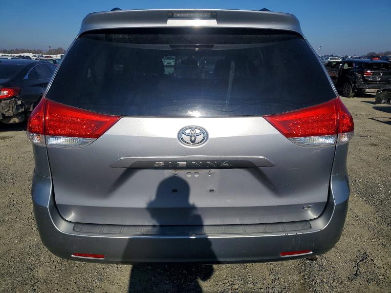 Photo 6 from auction – 2011 TOYOTA SIENNA LE with VIN 5TDKK3DC6BS033593