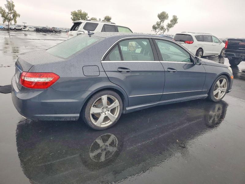 Photo 3 from auction – 2011 MERCEDES-BENZ E with VIN WDDHF5GBXBA266182