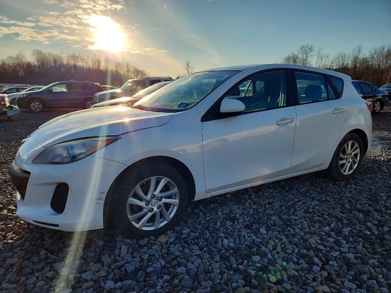 MAZDA 3 I 2012 with VIN JM1BL1L88C1695382 - Photo from auction
