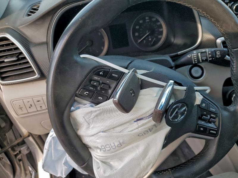 Photo 9 from auction – 2020 HYUNDAI TUCSON LIM with VIN KM8J3CAL7LU090827