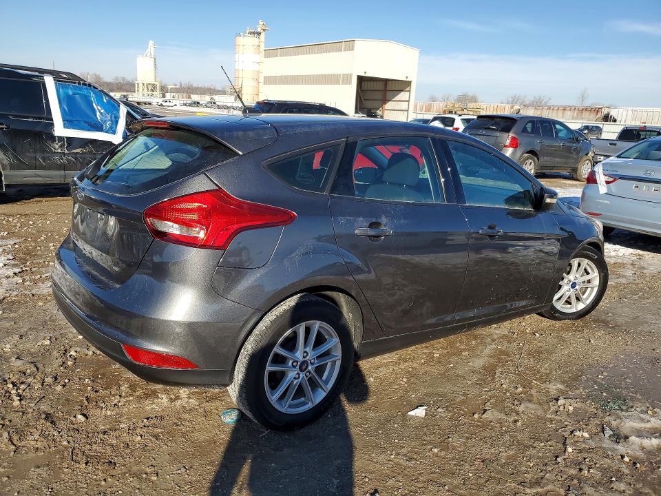 Photo 3 from auction – 2017 FORD FOCUS SE with VIN 1FADP3K23HL295690