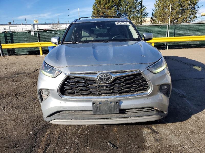 Zdjęcie 5 z aukcji – 2020 TOYOTA HIGHLANDER z VIN 5TDFZRBH0LS004106
