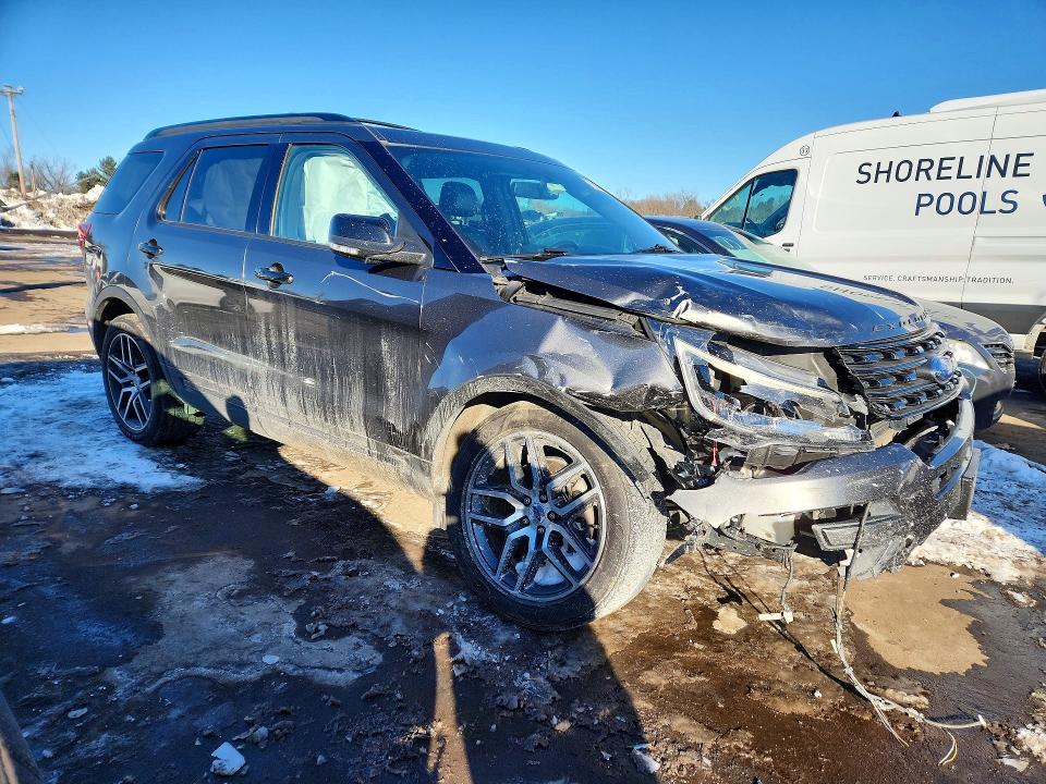 Photo 4 from auction – 2017 FORD EXPLORER S with VIN 1FM5K8GT5HGD73094