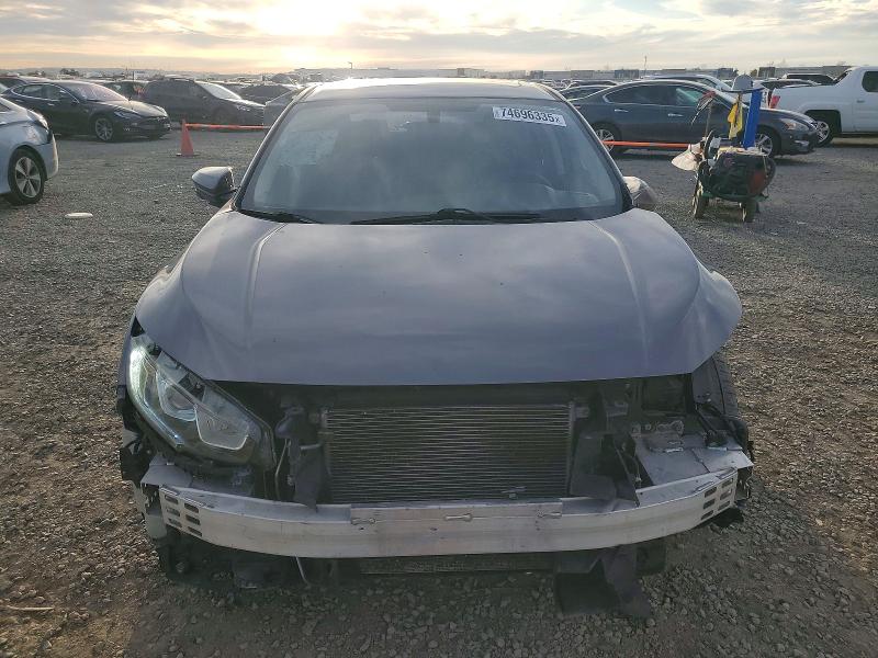 Photo 5 from auction – 2016 HONDA CIVIC with VIN 2HGFC2F72GH565388