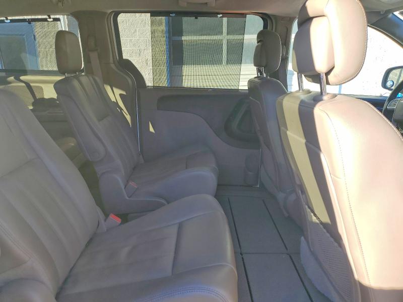 Photo 11 from auction – 2013 CHRYSLER TOWN & COU with VIN 2C4RC1CG5DR614888