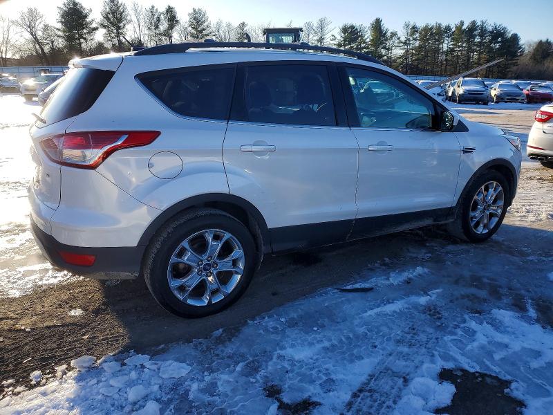 Photo 3 from auction – 2016 FORD ESCAPE with VIN 1FMCU0GXXGUA97341
