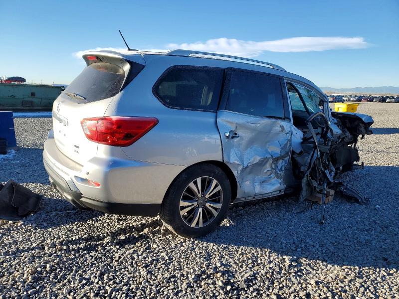 Photo 3 from auction – 2017 NISSAN PATHFINDER with VIN 5N1DR2MM4HC635213