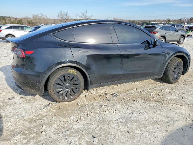 Photo 3 from auction – 2021 TESLA MODEL Y with VIN 5YJYGDEE3MF145891