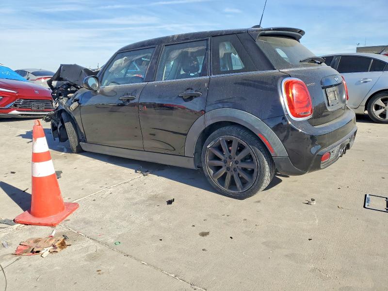 Photo 2 from auction – 2018 MINI COOPER S with VIN WMWXU3C53J2F51010