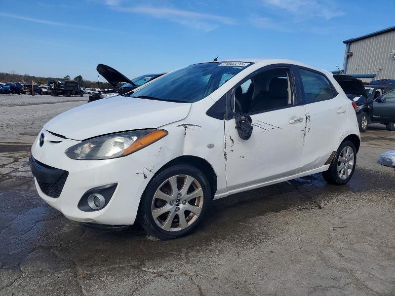 MAZDA MAZDA2 2013 with VIN JM1DE1LY6D0158178 - Photo from auction