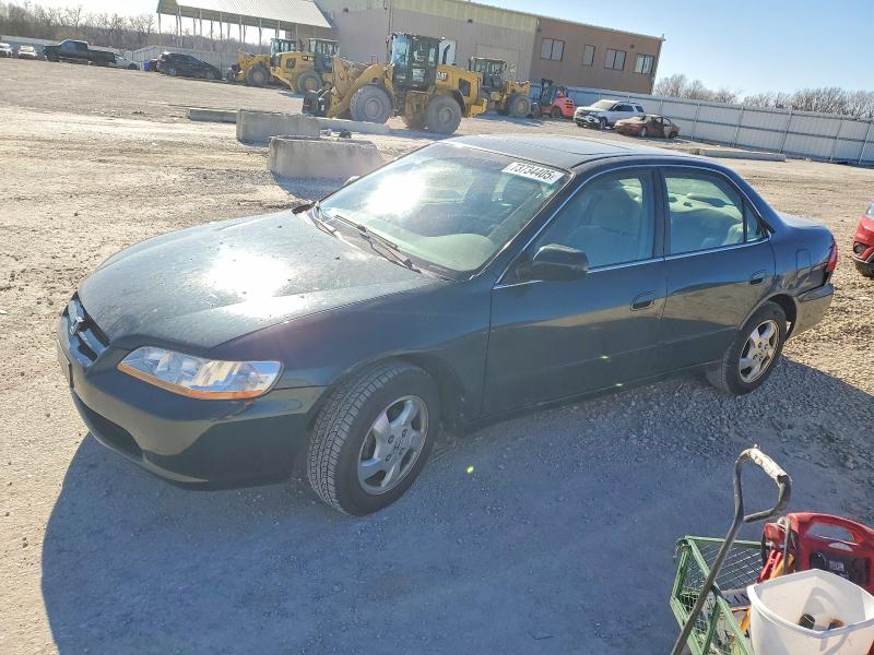 HONDA ACCORD EX 2000 with VIN 1HGCG5652YA002722 - Photo from auction