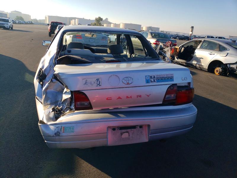 Photo 6 from auction – 1995 TOYOTA CAMRY CE/L with VIN JT2SK12E1S0298782