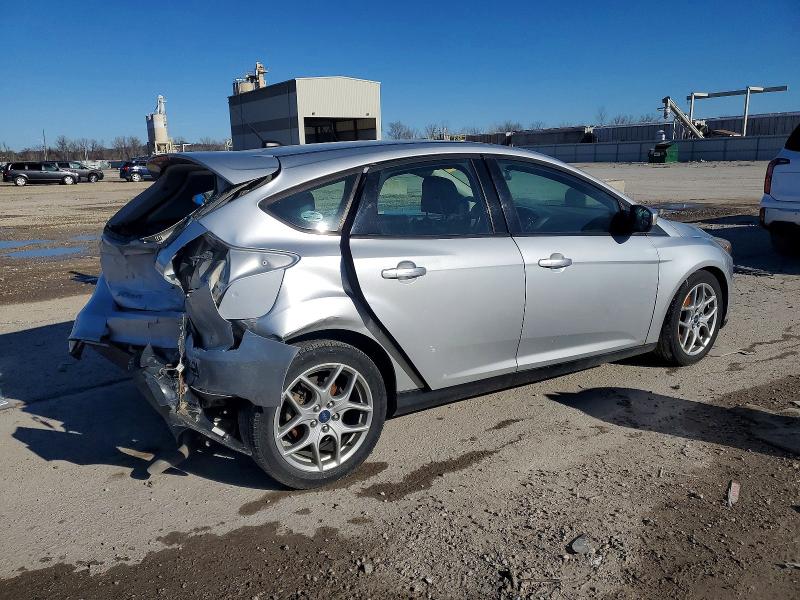 Photo 3 from auction – 2015 FORD FOCUS SE with VIN 1FADP3K2XFL326530