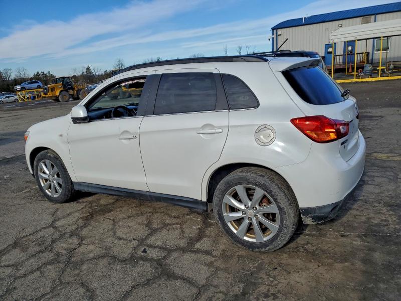Photo 2 from auction – 2015 MITSUBISHI OUTLANDER with VIN 4A4AR4AU9FE052363