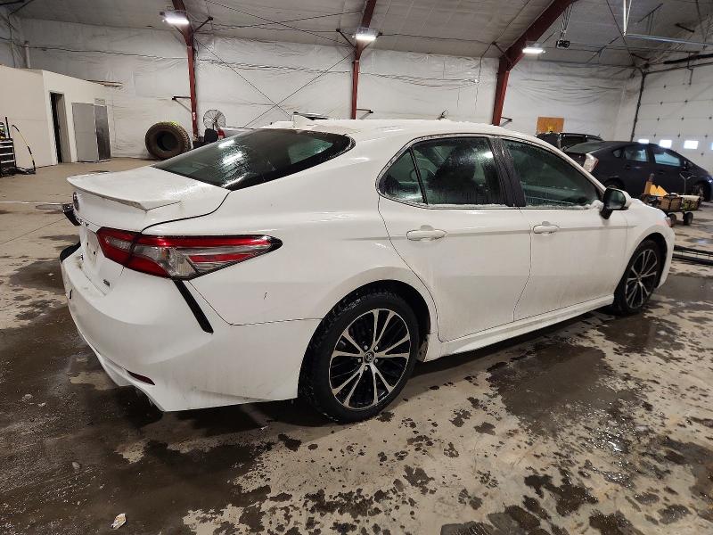 Photo 3 from auction – 2018 TOYOTA CAMRY with VIN 4T1B11HK9JU024661