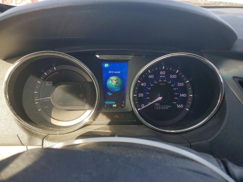 Photo 9 from auction – 2012 HYUNDAI SONATA HYB with VIN KMHEC4A43CA033008