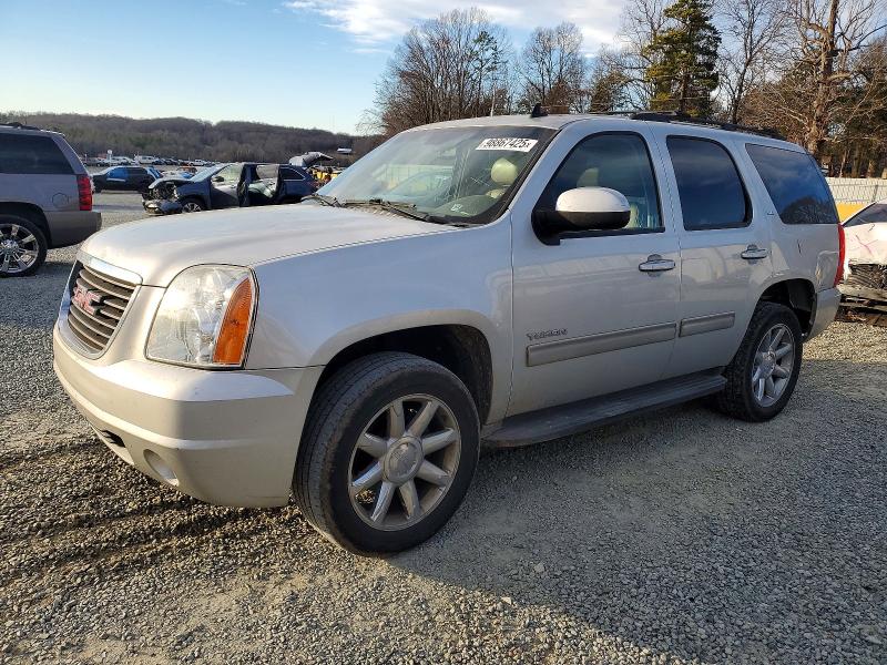 GMC YUKON 2011 with VIN 1GKS2CE00BR234638 - Photo from auction