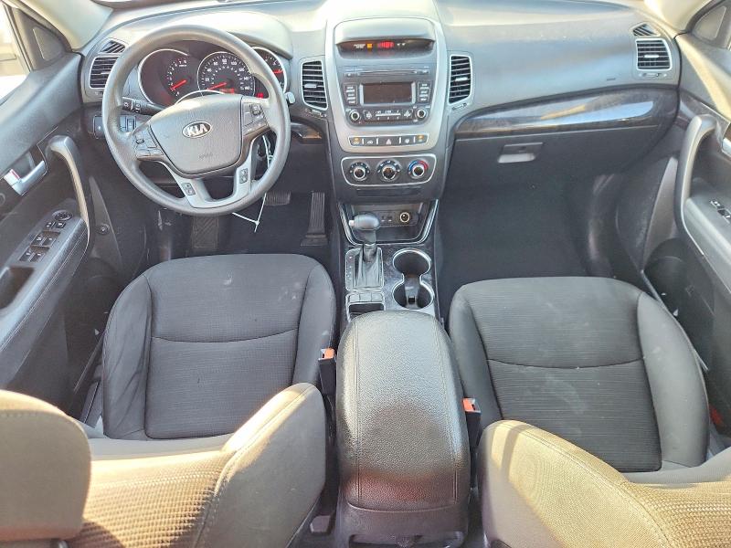 Photo 8 from auction – 2015 KIA SORENTO with VIN 5XYKT3A60FG630933