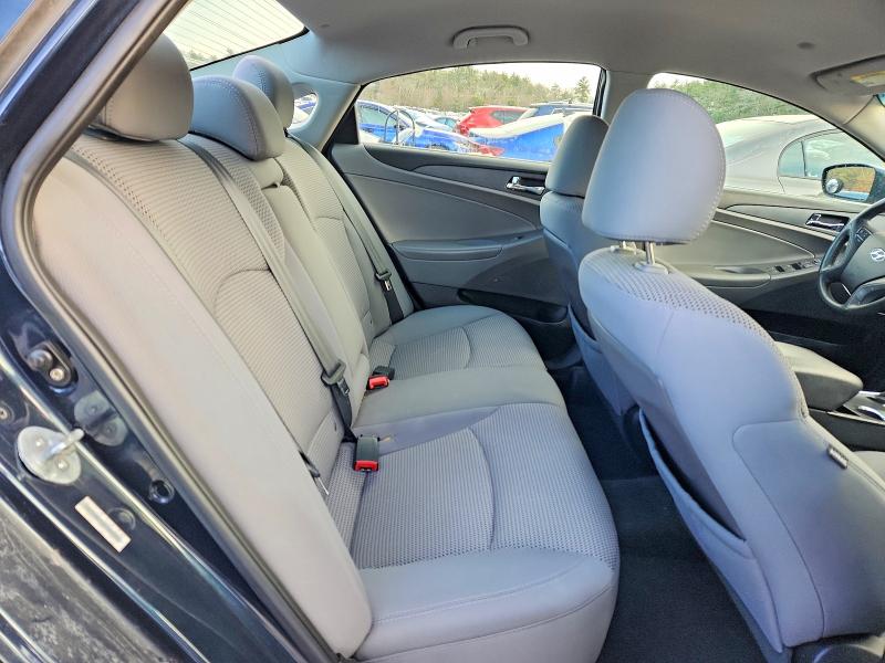 Photo 10 from auction – 2011 HYUNDAI SONATA GLS with VIN 5NPEB4AC5BH009380