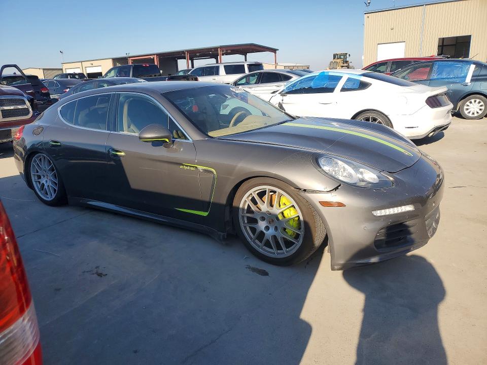 Photo 4 from auction – 2014 PORSCHE PANAMERA with VIN WP0AD2A75EL044257