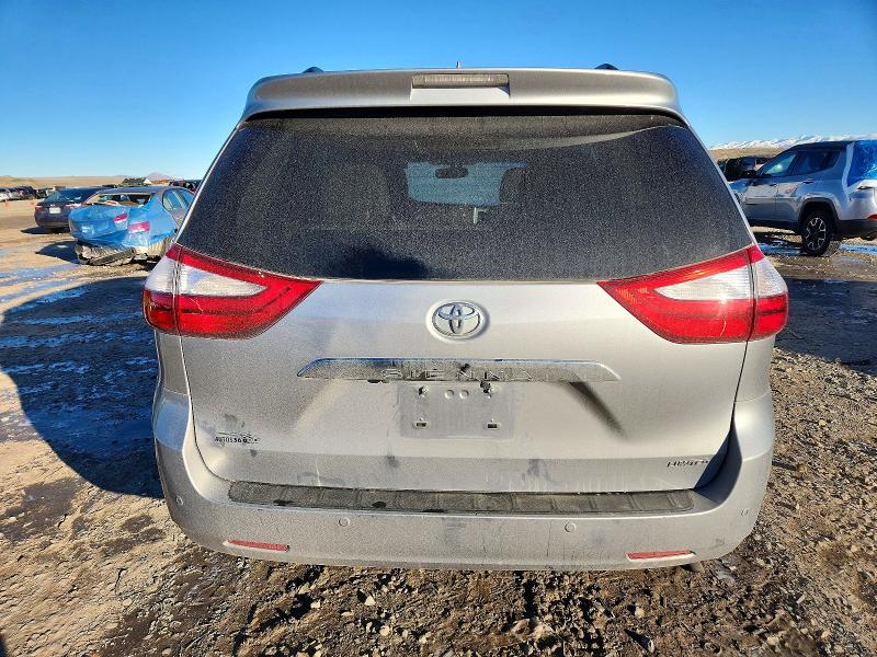 Photo 6 from auction – 2016 TOYOTA SIENNA XLE with VIN 5TDYK3DC9GS741631