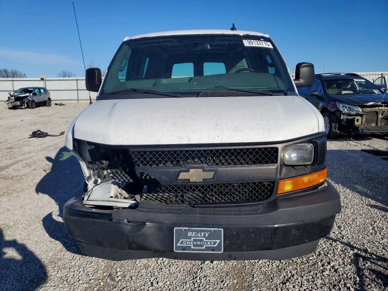 Photo 5 from auction – 2017 CHEVROLET EXPRESS G2500 with VIN 1GCWGAFF8H1350148