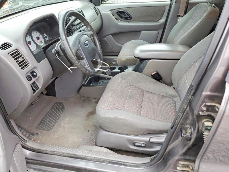 Photo 7 from auction – 2002 FORD ESCAPE XLT with VIN 1FMYU03102KD68564
