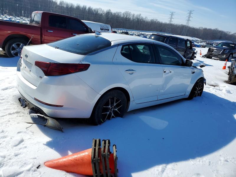 Photo 3 from auction – 2011 KIA OPTIMA with VIN KNAGM4A72B5057616