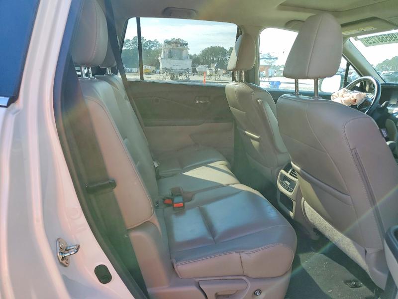 Photo 11 from auction – 2017 HONDA PILOT EXL with VIN 5FNYF5H58HB021125
