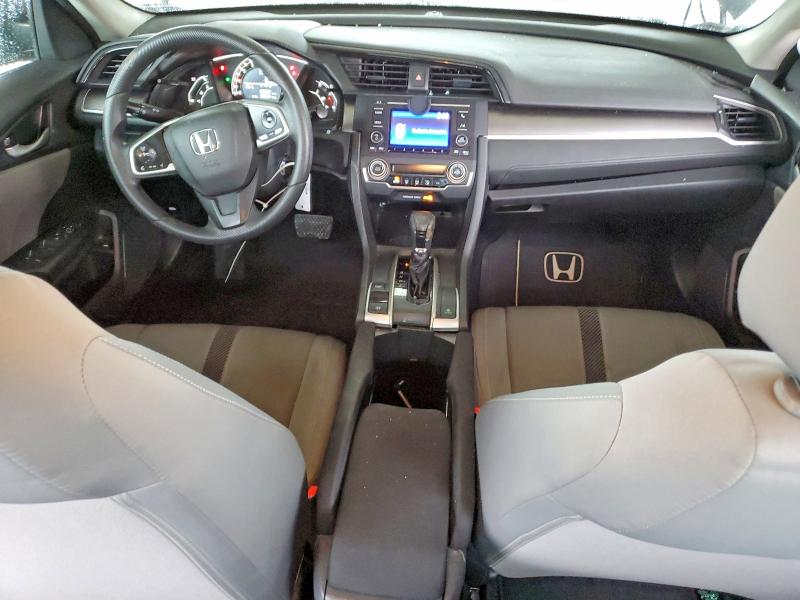 Photo 8 from auction – 2017 HONDA CIVIC LX with VIN 19XFC2F55HE053604