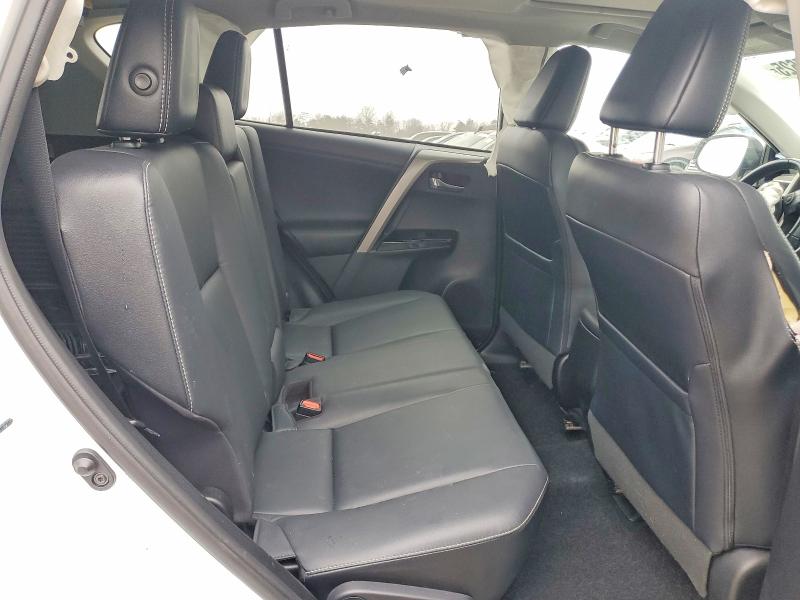 Photo 11 from auction – 2017 TOYOTA RAV4 LIMIT with VIN 2T3DFREV7HW631229