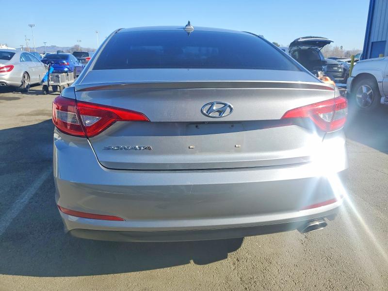 Photo 6 from auction – 2016 HYUNDAI SONATA SE with VIN 5NPE24AF7GH333545