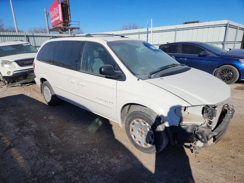 Photo 4 from auction – 2001 CHRYSLER TOWN & COU with VIN 2C4GP44G01R104732