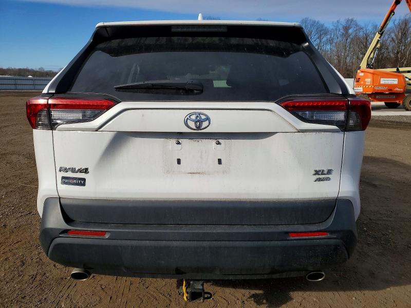 Zdjęcie 6 z aukcji – 2023 TOYOTA RAV4 XLE z VIN 2T3P1RFV7PC341678