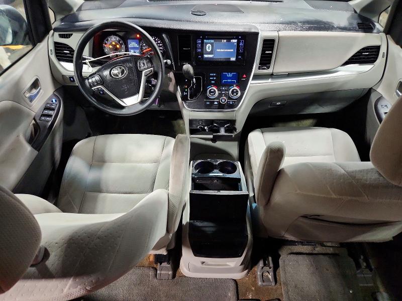 Photo 8 from auction – 2017 TOYOTA SIENNA LE with VIN 5TDKZ3DC7HS805166