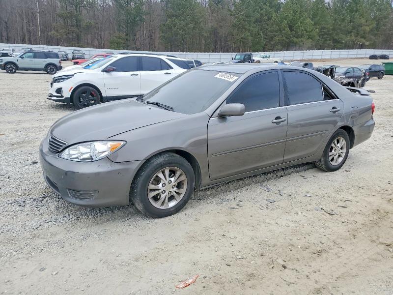 TOYOTA CAMRY LE 2005 with VIN 4T1BF32K75U619763 - Photo from auction